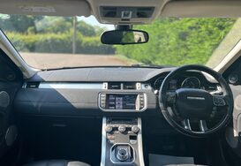 Land Rover Range Rover Evoque 2.2 SD4 PURE TECH AUTO PAN ROOF 32