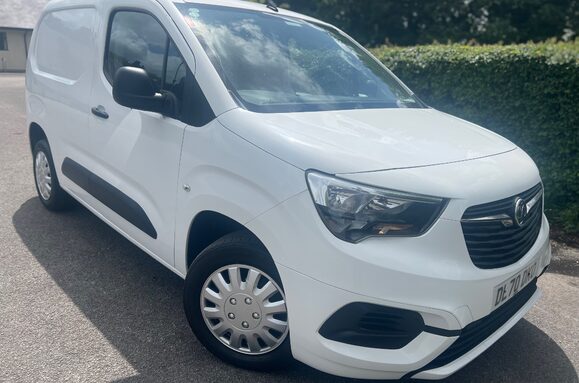 Vauxhall Combo L1H1 2300 SPORTIVE S/S 2
