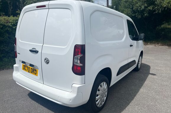 Vauxhall Combo L1H1 2300 SPORTIVE S/S 7