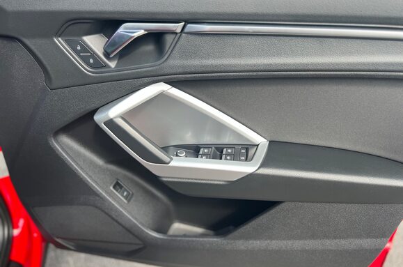 Audi Q3 2.0 TFSI QUATTRO SPORT AUTOMATIC 18