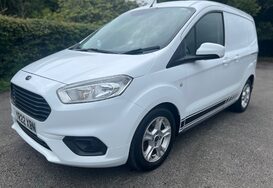 Ford Transit Courier 1.0 LIMITED L1 EURO 6 VAN 10