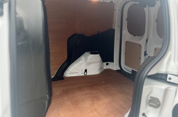 Ford Transit Courier 1.0 LIMITED L1 EURO 6 VAN 24