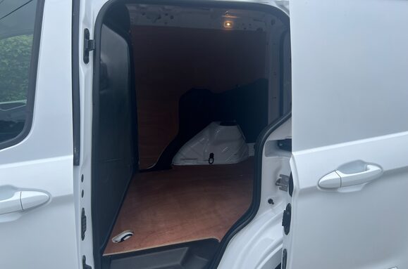 Ford Transit Courier 1.0 LIMITED L1 EURO 6 VAN 25