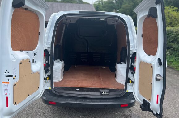 Ford Transit Courier 1.0 LIMITED L1 EURO 6 VAN 26