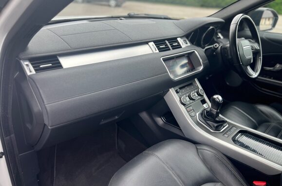 Land Rover Range Rover Evoque TD4 HSE DYNAMIC AUTO BLACK PACK 30