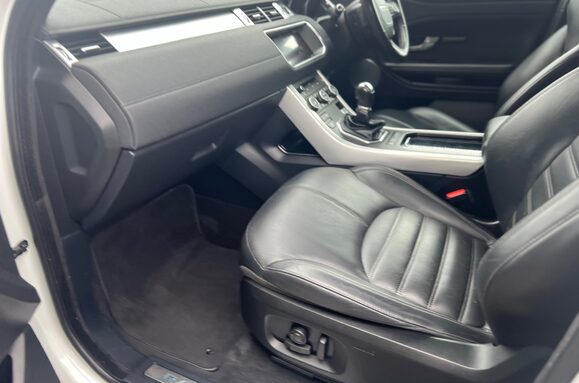 Land Rover Range Rover Evoque TD4 HSE DYNAMIC AUTO BLACK PACK 33