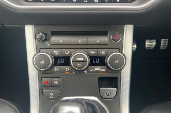 Land Rover Range Rover Evoque TD4 HSE DYNAMIC AUTO BLACK PACK 40