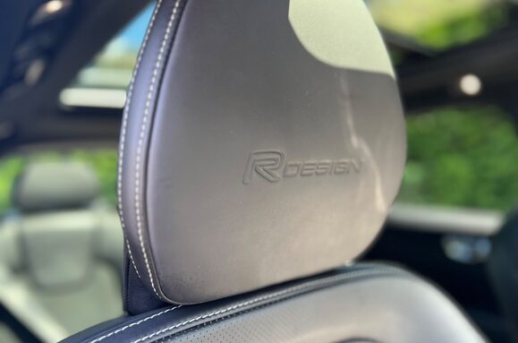 Volvo XC60 2.0 D4 R-DESIGN AWD AUTO GLASS PANORAMIC ROOF 17