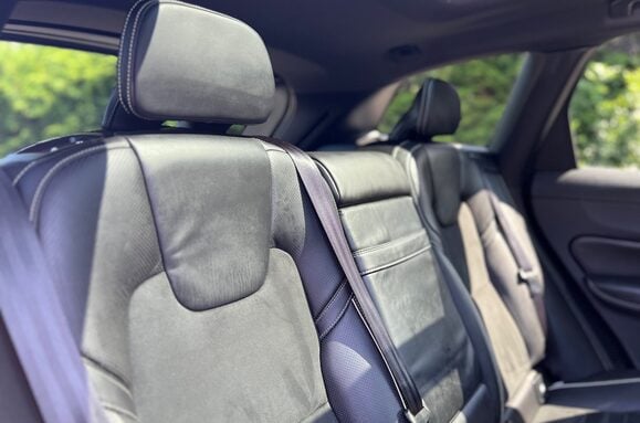 Volvo XC60 2.0 D4 R-DESIGN AWD AUTO GLASS PANORAMIC ROOF 26