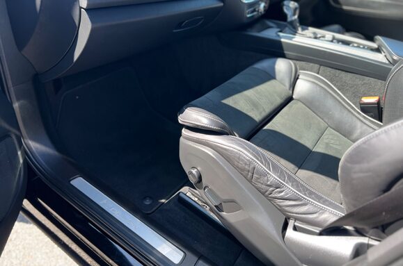 Volvo XC60 2.0 D4 R-DESIGN AWD AUTO GLASS PANORAMIC ROOF 33