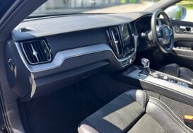 Volvo XC60 2.0 D4 R-DESIGN AWD AUTO GLASS PANORAMIC ROOF 34