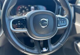 Volvo XC60 2.0 D4 R-DESIGN AWD AUTO GLASS PANORAMIC ROOF 39