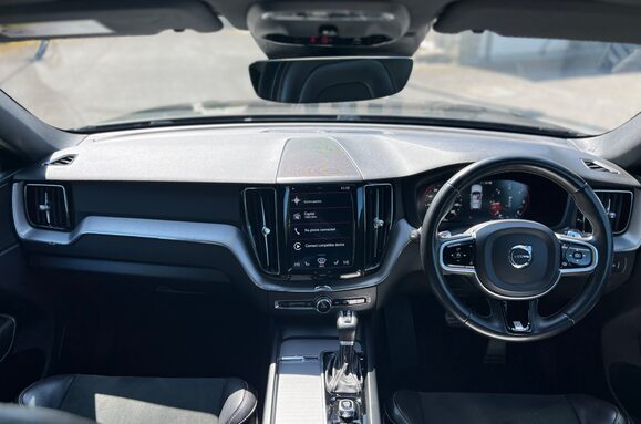 Volvo XC60 2.0 D4 R-DESIGN AWD AUTO GLASS PANORAMIC ROOF 40