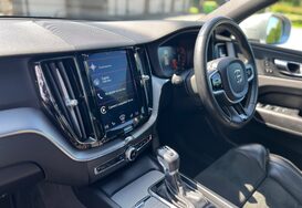 Volvo XC60 2.0 D4 R-DESIGN AWD AUTO GLASS PANORAMIC ROOF 41