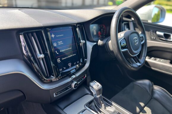 Volvo XC60 2.0 D4 R-DESIGN AWD AUTO GLASS PANORAMIC ROOF 41