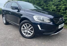 Volvo XC60 2.4 D5 SE LUX NAV AWD AUTO 1