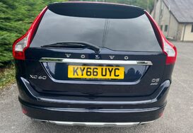 Volvo XC60 2.4 D5 SE LUX NAV AWD AUTO 8