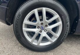 Volvo XC60 2.4 D5 SE LUX NAV AWD AUTO 9