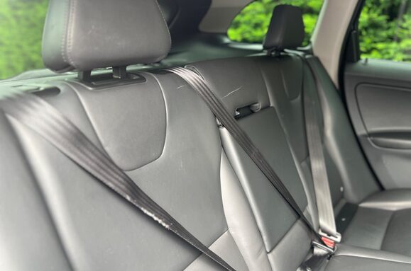 Volvo XC60 2.4 D5 SE LUX NAV AWD AUTO 20