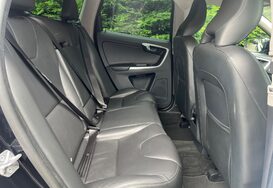 Volvo XC60 2.4 D5 SE LUX NAV AWD AUTO 21