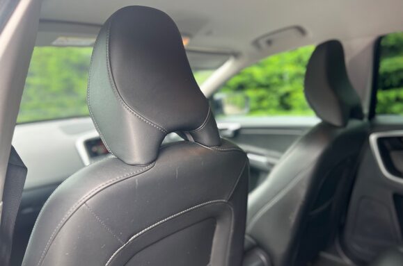Volvo XC60 2.4 D5 SE LUX NAV AWD AUTO 28