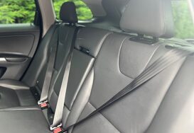 Volvo XC60 2.4 D5 SE LUX NAV AWD AUTO 29