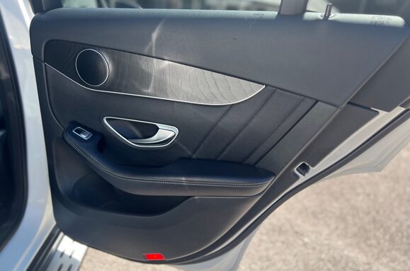 Mercedes-Benz GLC GLC 250 D 4MATIC AMG LINE PREMIUM PAN ROOF 28