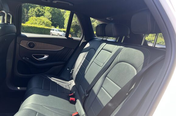 Mercedes-Benz GLC GLC 250 D 4MATIC AMG LINE PREMIUM PAN ROOF 35