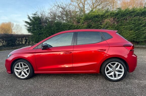 SEAT Ibiza 1.0 TSI FR 5 DOOR 10