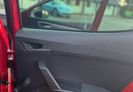 SEAT Ibiza 1.0 TSI FR 5 DOOR 22