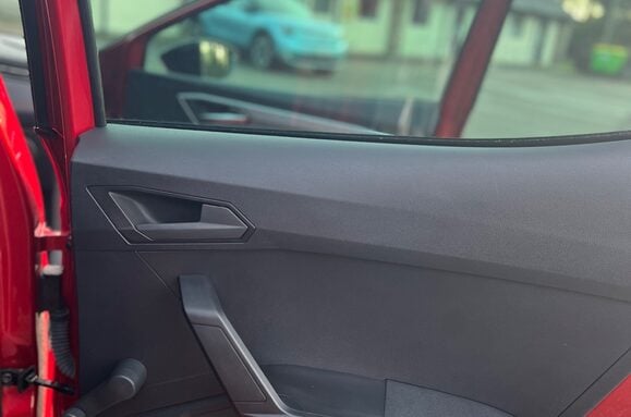 SEAT Ibiza 1.0 TSI FR 5 DOOR 22
