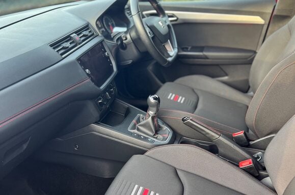 SEAT Ibiza 1.0 TSI FR 5 DOOR 23