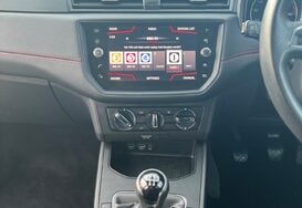 SEAT Ibiza 1.0 TSI FR 5 DOOR 27