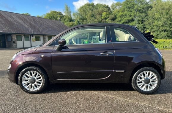 Fiat 500 LOUNGE CONVERITIBLE 9