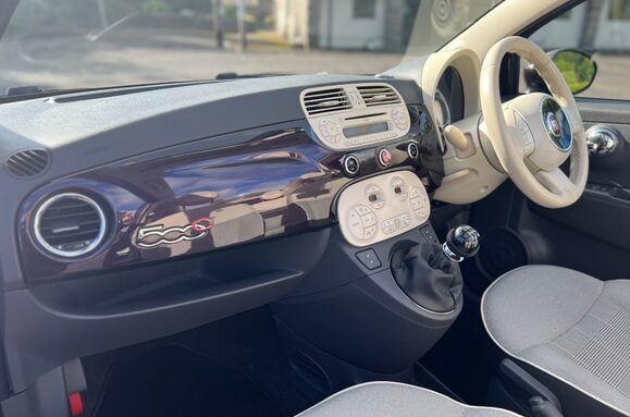 Fiat 500 LOUNGE CONVERITIBLE 28