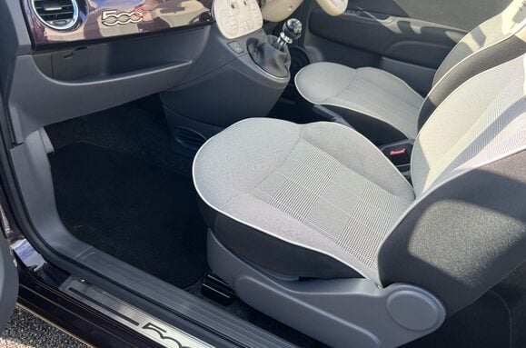 Fiat 500 LOUNGE CONVERITIBLE 31