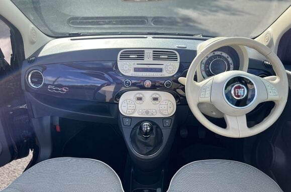 Fiat 500 LOUNGE CONVERITIBLE 34