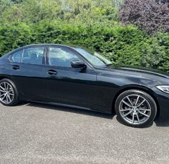 BMW 3 Series 318D SPORT 3
