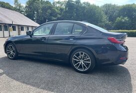 BMW 3 Series 318D SPORT 8