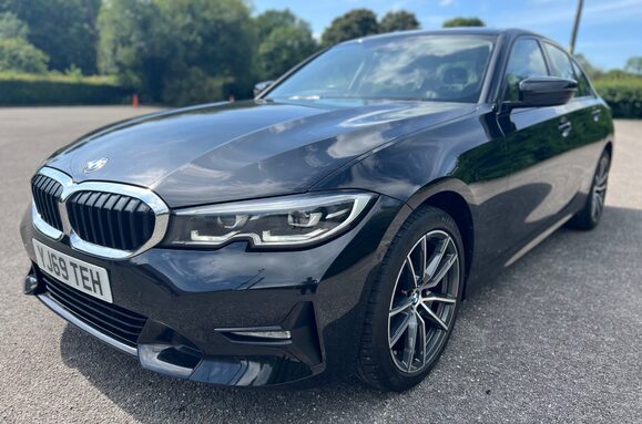 BMW 3 Series 318D SPORT 11