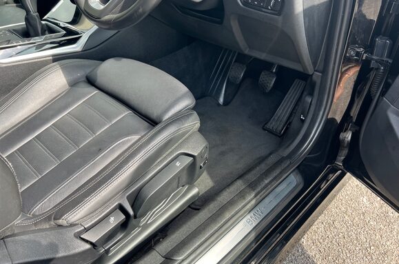 BMW 3 Series 318D SPORT 19