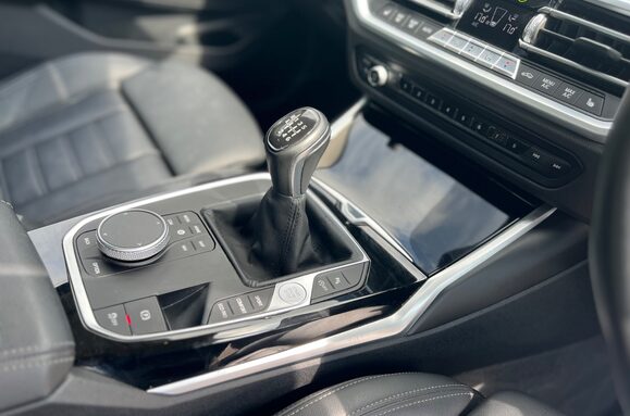 BMW 3 Series 318D SPORT 22