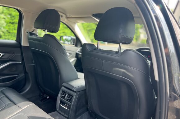 BMW 3 Series 318D SPORT 25