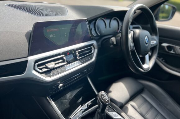 BMW 3 Series 318D SPORT 30