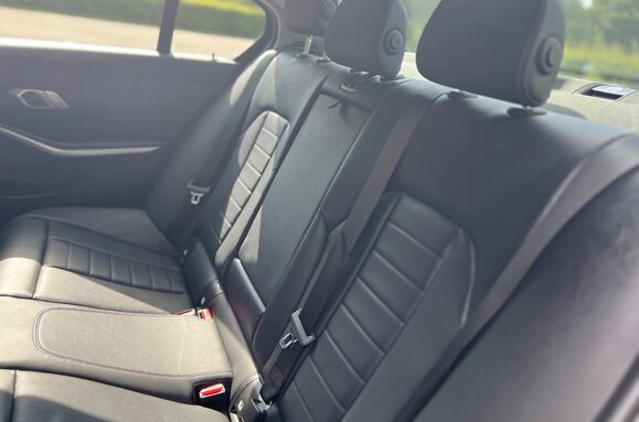 BMW 3 Series 318D SPORT 32