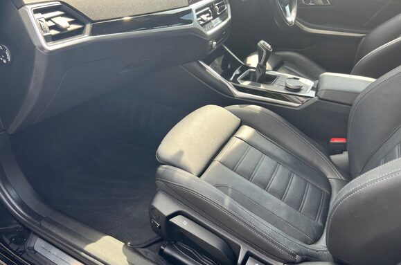 BMW 3 Series 318D SPORT 34