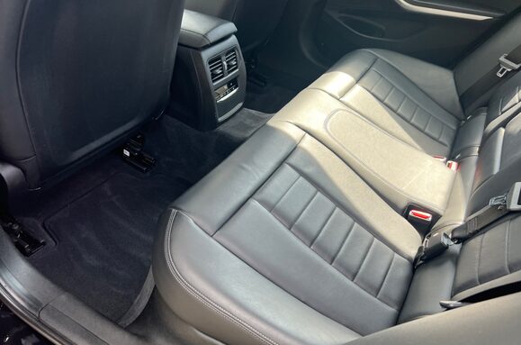 BMW 3 Series 318D SPORT 37