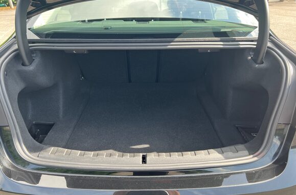 BMW 3 Series 318D SPORT 38