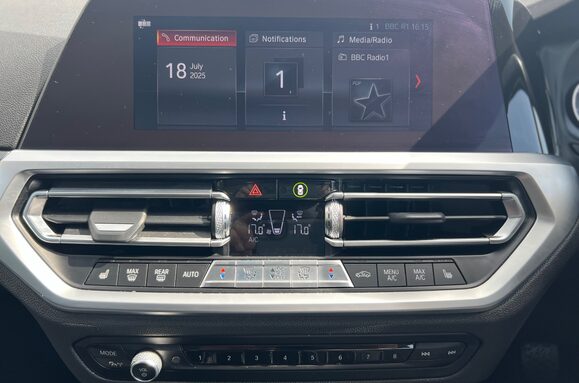 BMW 3 Series 318D SPORT 40