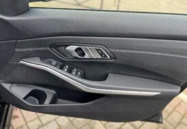 BMW 3 Series 318D SPORT 16